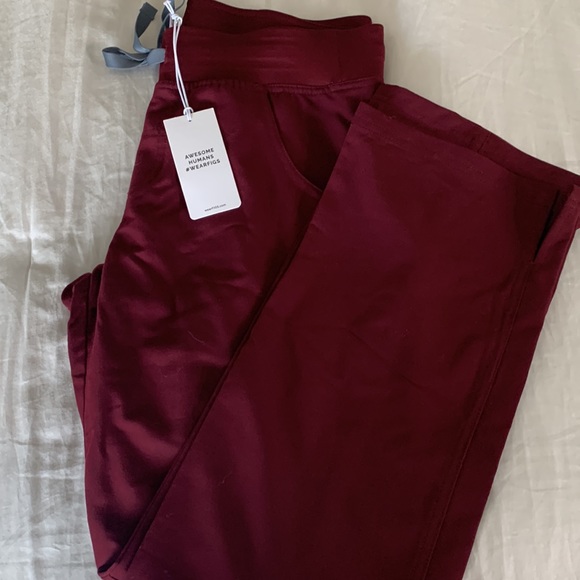 FIGS BURGANDY SCRUB PANTS- PETITE SMALL - Picture 1 of 6